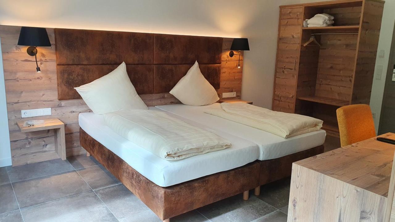 Landhotel Weihermuehle Thaleischweiler-Froschen エクステリア 写真