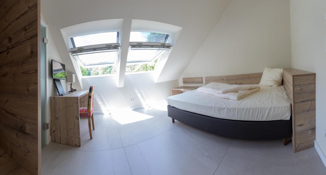 Landhotel Weihermuehle Thaleischweiler-Froschen エクステリア 写真