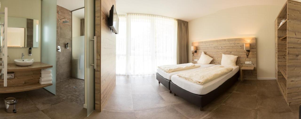 Landhotel Weihermuehle Thaleischweiler-Froschen エクステリア 写真
