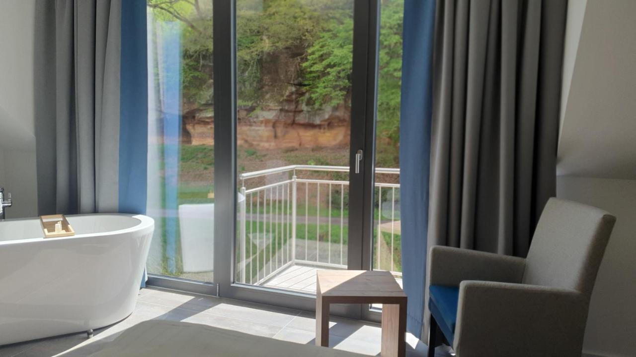 Landhotel Weihermuehle Thaleischweiler-Froschen エクステリア 写真