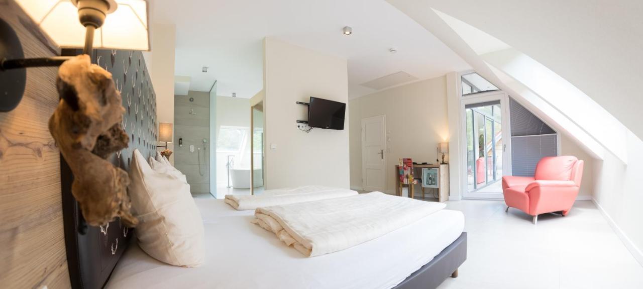 Landhotel Weihermuehle Thaleischweiler-Froschen エクステリア 写真