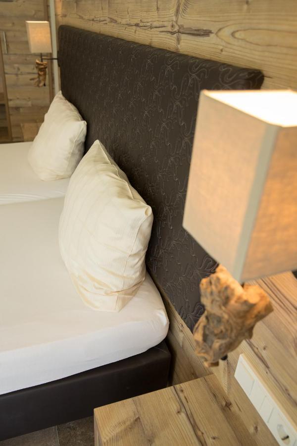 Landhotel Weihermuehle Thaleischweiler-Froschen エクステリア 写真