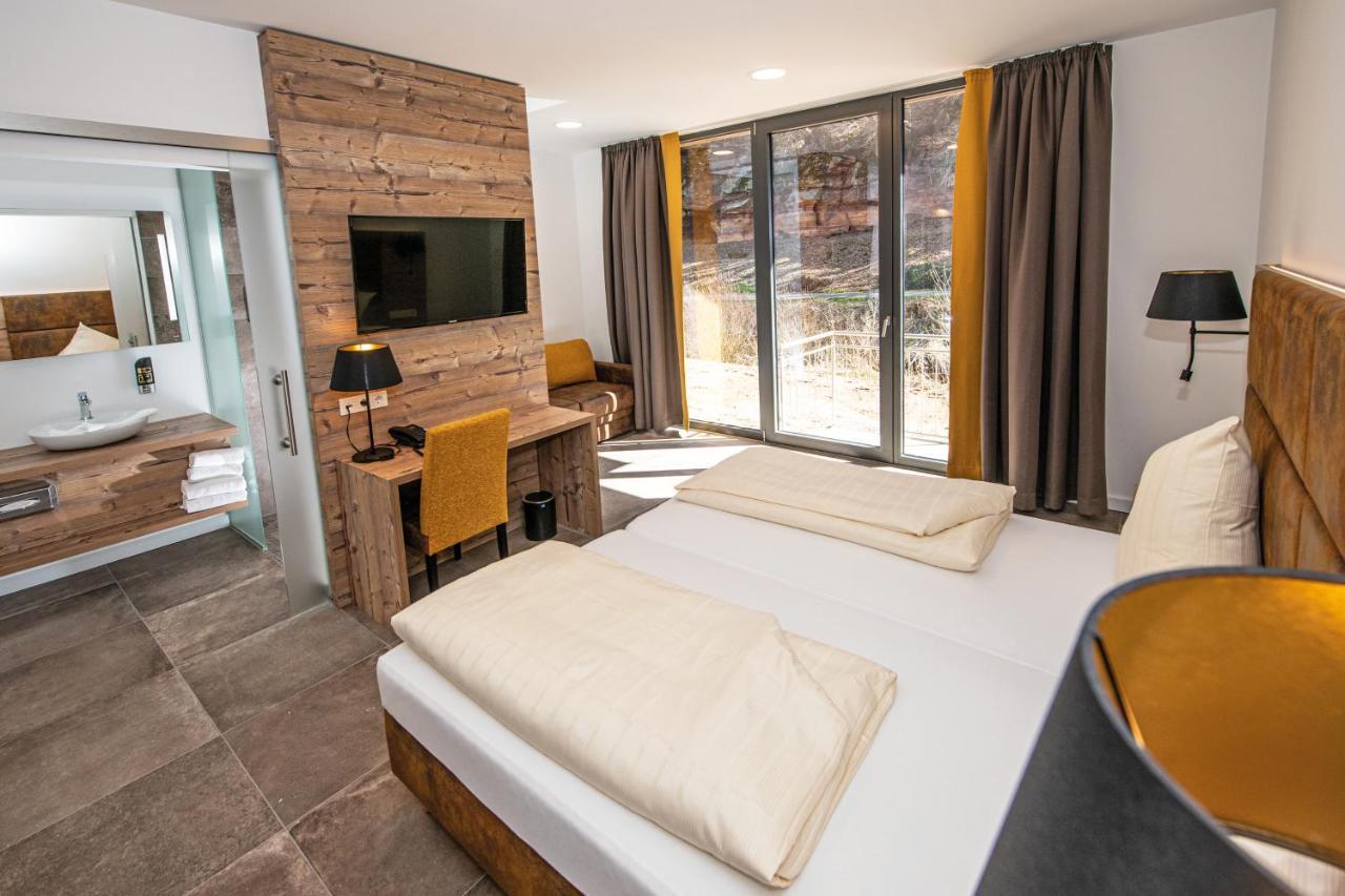 Landhotel Weihermuehle Thaleischweiler-Froschen エクステリア 写真